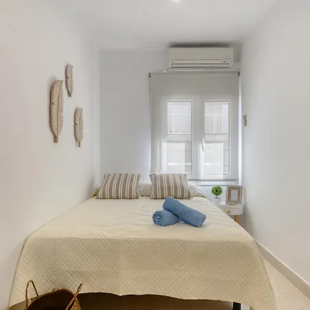 Frontline Centre - Immo Barneda Apartment